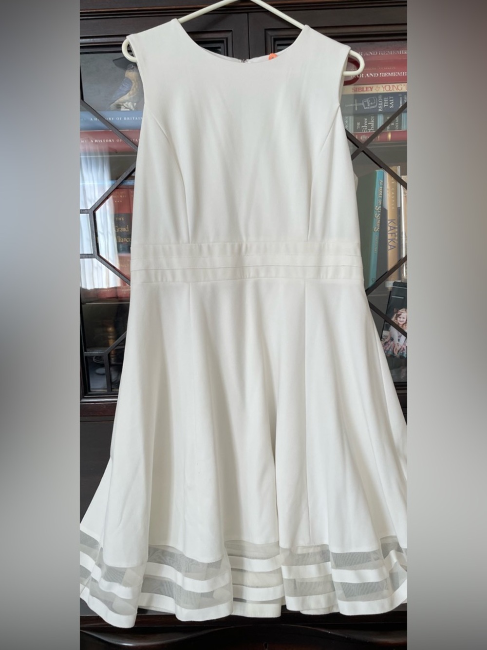 Pretty Calvin Klein White Sleeveless Dress w/Flared Net Trimmed Skirt  Sz 14